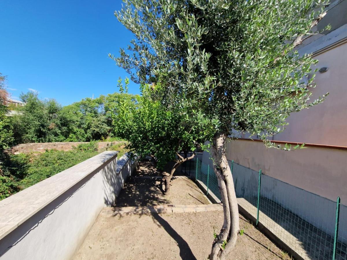 Appartamento Per Chi Ama Prendere Il Caffe In Terrazzo Roma Exterior foto